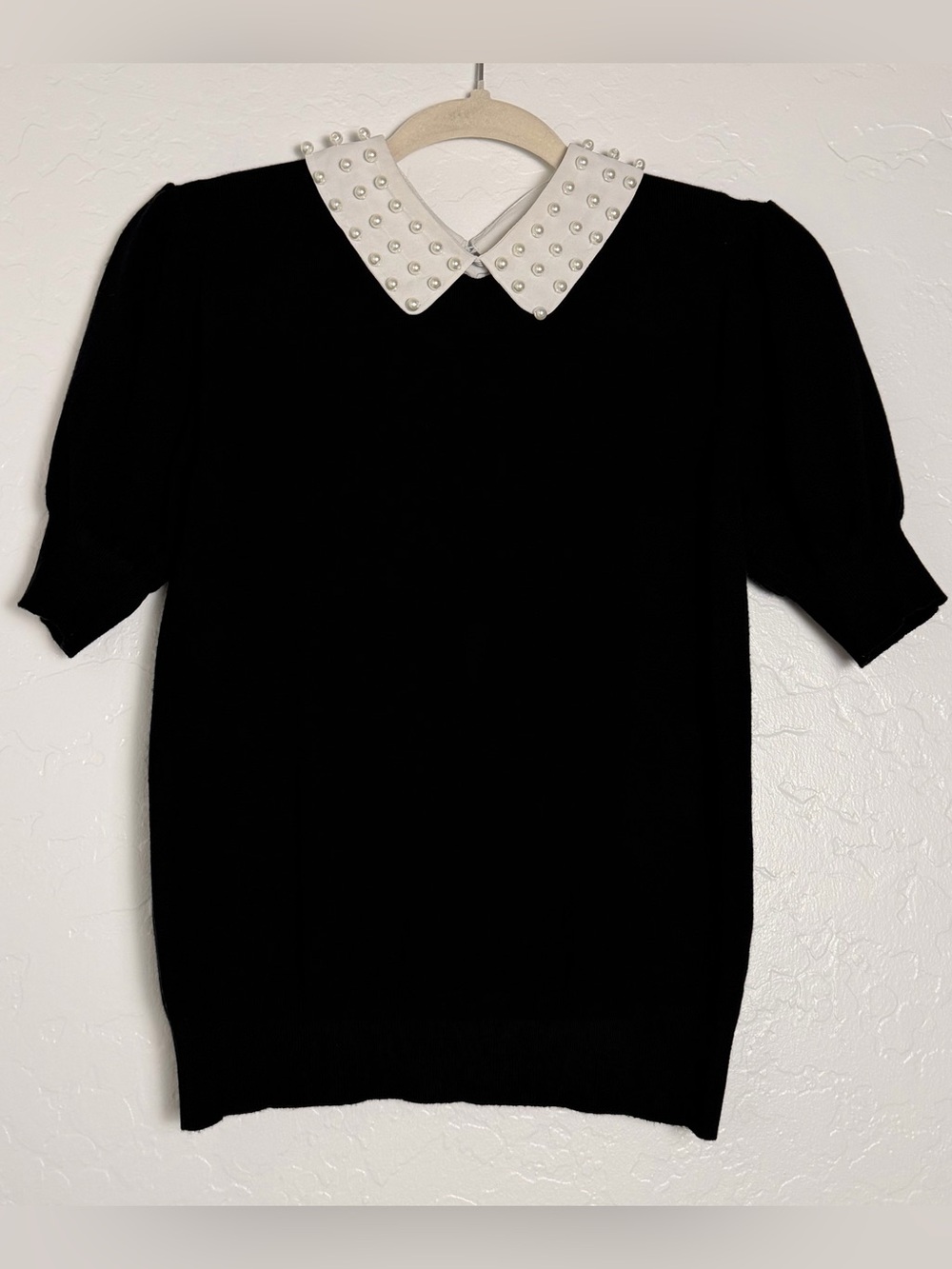 Siani Milano Women Small Black knitTop with Pearl-Studded White Peter Pan Collar